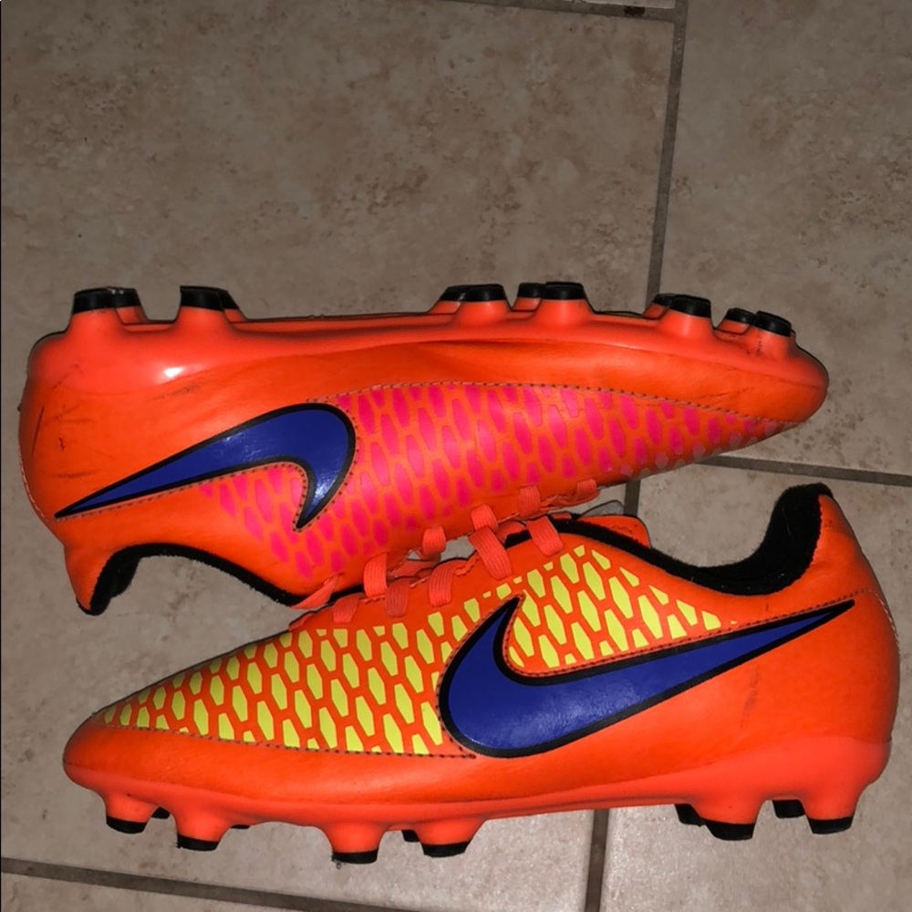 Nike Magista Soccer Cleats